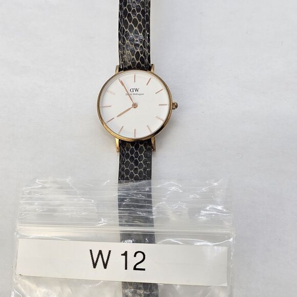 Daniel Wellington Women's Watch White Dial 28MM Leather Band 5.25-7" New Battery - Picture 13 of 13